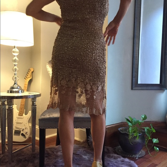 Dress - Picture 4 of 8